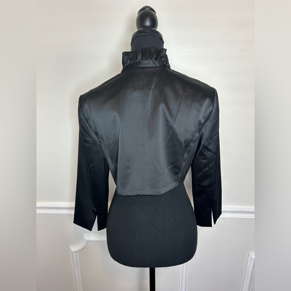 White House Black Market, 3/4 sleeve bolero satin jacket - Picture 4 of 4